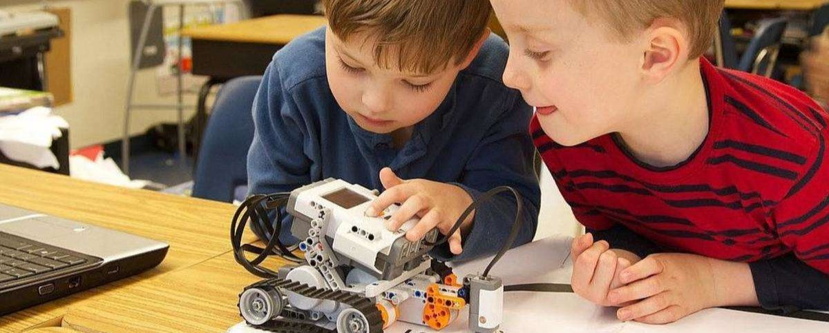 Александр Савенков: Современные робототехнические комплекты для школы