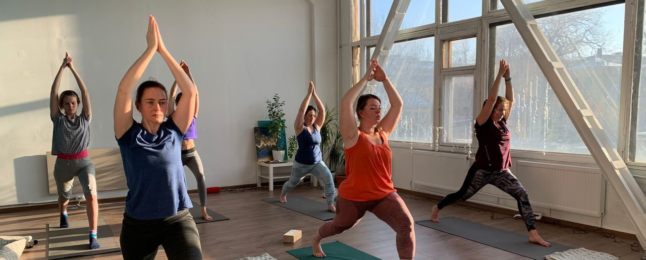 Студия йоги YogaBody: Дарим занятие йогой!